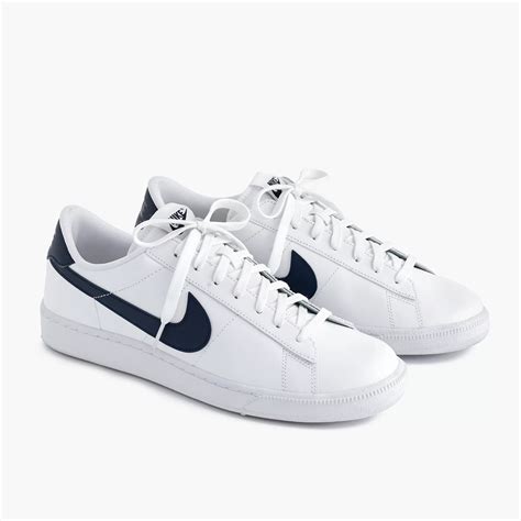 White Nike Shoes & Sneakers 